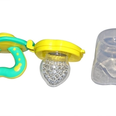 Baby Station Mumlove Safety Food / Fruit Feeder P6106