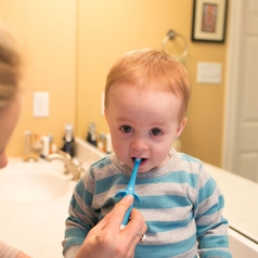 Dr. Brown's Infant-To-Toddler Toothbrush Set