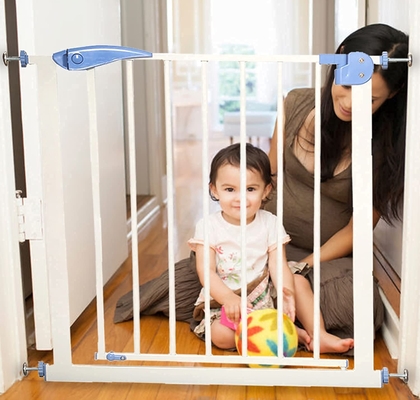 baby safety gate with extension